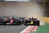 Charles Leclerc en Max Verstappen vochten al vanaf de eerste bocht in Mexico om de beste plek. ©Getty Images