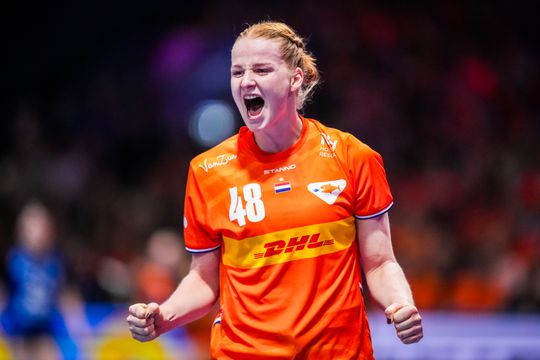 Smaakmaakster Oranje glundert na 'uniek' moment op WK handbal: 'Dit is heel onwerkelijk'