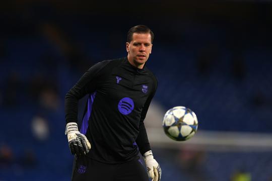 FC Barcelona-keeper (35) doet schokkende onthulling na zwaar ongeluk: 'Ben deze pijn spuugzat'