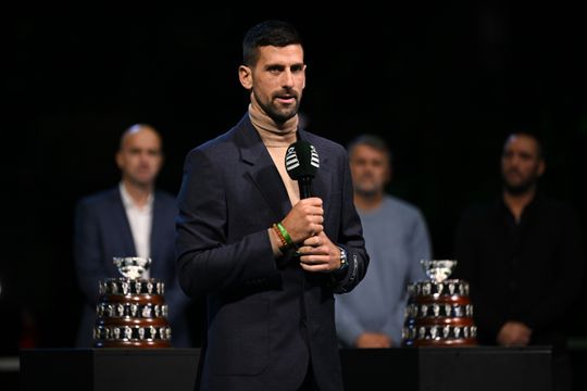 Tennisicoon Novak Djokovic stapt met bijzondere reden op F1-circuit in Qatar