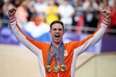 Harrie Lavreysen met zijn drie gouden medailles op de Olympische Spelen © Getty Images