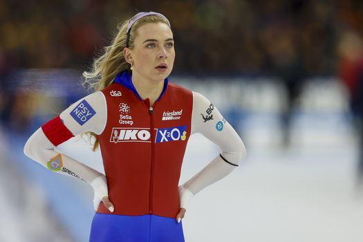 Topschaatsster Joy Beune verklaart opvallend moment bij NK allround: 'Ik stond te trillen op mijn benen'