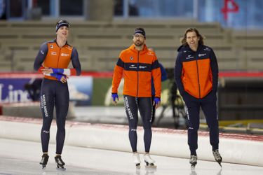 Kjeld Nuis waarschuwt schaatssensatie Jordan Stolz voor jonge teamgenoot: 'Een echte topper'