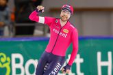 Topschaatser Team Essent deelt mokerslag uit op NK allround, geplaagde Patrick Roest zakt ver weg