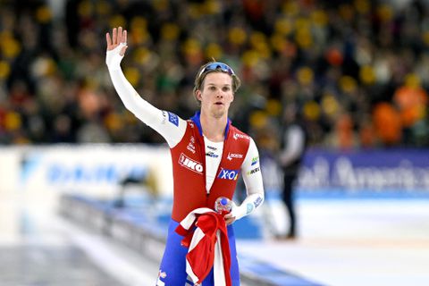 Live OKT schaatsen | Revelatie maakt indruk met ijzersterkte 10 kilometer, Jorrit Bergsma heeft belangrijke tweede plaats binnen
