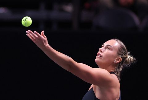 Toptennissers Aryna Sabalenka en Nick Kyrgios zorgen voor heus spektakel tijdens 'Battle of the Sexes'