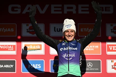 Nederlandse toprenster zet ongekende zegereeks voort met kunststukje