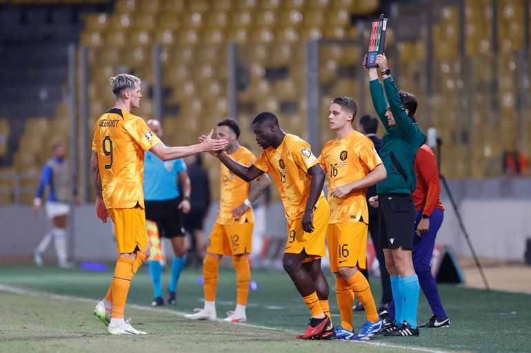 Roep om Brian Brobbey in de spits bij Oranje: 'Speel Wout Weghorst uit het Nederlands elftal'