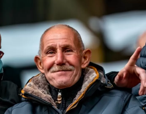 Elftalbegeleider amateurploeg overlijdt in kleedkamer: 'Een traumatische ervaring'