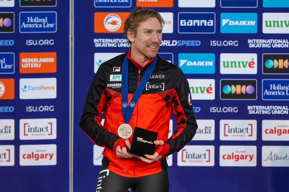 Bizarre actie ex-topschaatser zorgt nog altijd voor flinke verbazing: 'Weet je nog hoe hij dat bord...'