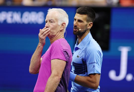 Tennisicoon John McEnroe vol ongeloof over geluk van Novak Djokovic op Australian Open: 'Dat is vreemd'