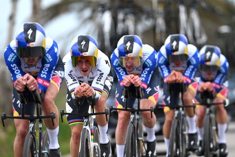 Topwielrenner Remco Evenepoel beleeft droomstart bij nieuwe ploeg: 'Het voelt heel goed'