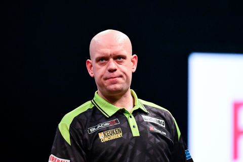 Dartsicoon Michael van Gerwen neemt drastisch besluit na afgang op prestigieus toernooi: 'Hij is er ziek van'