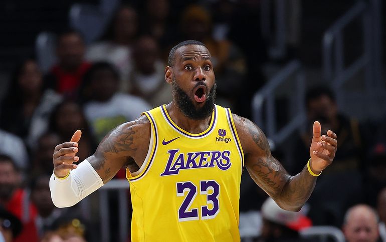 Briljante LeBron James helpt LA Lakers aan spectaculaire comeback in de NBA
