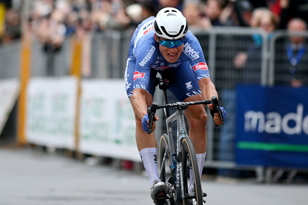 Mathieu van der Poel moet ploegmaat Jasper Philipsen missen in Ronde van Vlaanderen