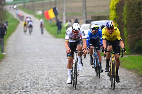 Mathieu van der Poel baalt van wegvallen Wout van Aert: 'Dat wens je niemand toe'