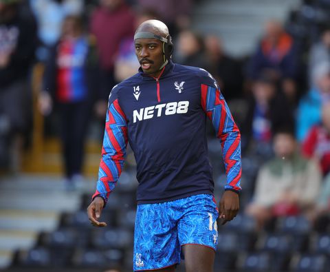 Premier League-speler met hoofdbescherming