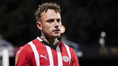 Noa Lang deelt Instagram-post met opvallende quote én een cadeautje van wereldster