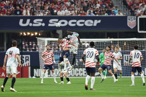 Spelers van VS en België verbijsterd na merkwaardige situatie: 'Dit mag niet gebeuren'