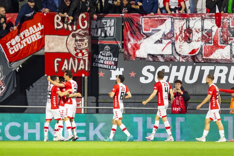 KKD | FC Emmen blijft in race voor play-offs, ADO wint van Jong Utrecht