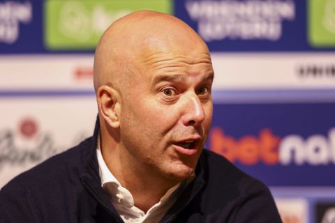 'Ik zal eerlijk zijn': Liverpool-legende moest Google gebruiken om iets over Arne Slot te vinden