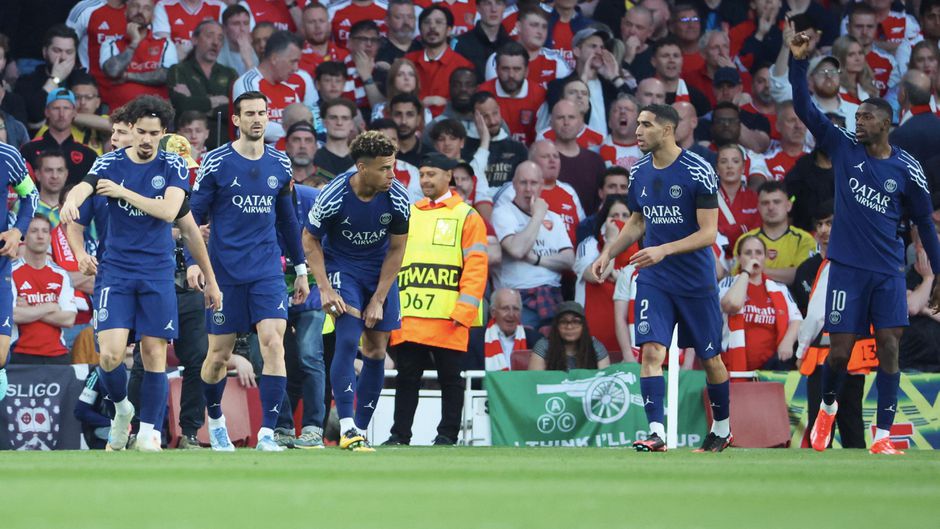 Arsenal en Jurriën Timber leven nog in halve finale Champions League na waanzinnig voetbalgevecht met PSG
