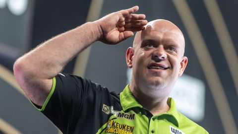 Jaloezie op luxe 'van buitencategorie' Michael van Gerwen: 'Dat regelt hij allemaal zelf'