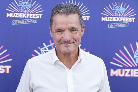 Oud-profvoetballer John de Bever (61) verrast door grote liefde Kees met eervolle onderscheiding