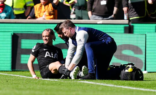Frustratie en ongeloof na behandeling zware blessure Xavi Simons: 'Het is krankzinnig'