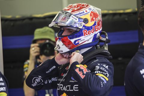 Max Verstappen baart opzien en gaat met knalroze helm rijden in Miami