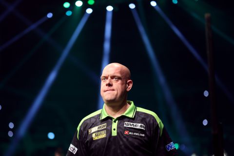 Rare gewaarwording voor Michael van Gerwen in Duitsland: alle topdarters blijven thuis