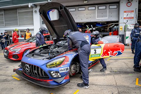 Uitstapje blikvanger Max Verstappen naar 'Groene Hel' zorgt voor overschrijding limiet