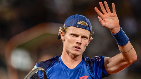 Jesper de Jong steelt op Roland Garros de show tegen wereldtopper Carlos Alcaraz, maar verliest wel