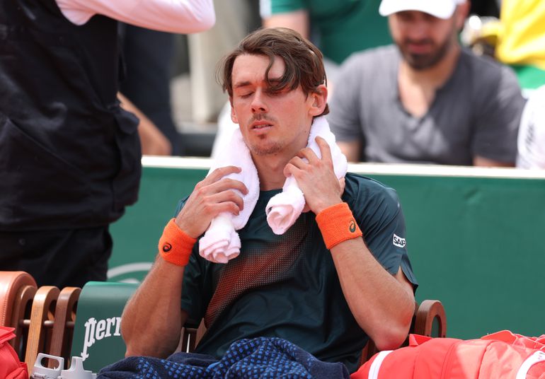 Toptennisser hekelt 'belachelijke' regels; boze Alex de Minaur eist verandering