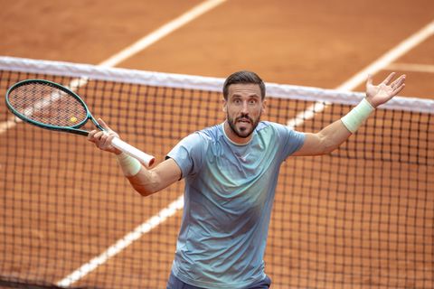 Verbaasde tennisser zorgt voor ophef op Roland Garros en biedt direct excuses aan