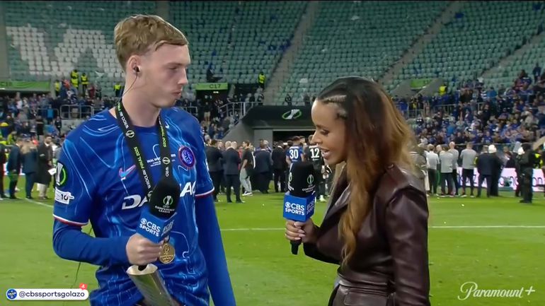 Opmerkelijk onderonsje tussen beeldschone CBS-reporter en gevatte Chelsea-speler Cole Palmer
