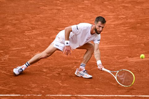 Tegenstander Novak Djokovic krijgt publiek van Roland Garros op de banken met fenomenaal punt