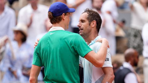 Jannik Sinner heeft ontroerende boodschap voor afzwaaiende toptennisser: 'Dat hopen we allemaal'