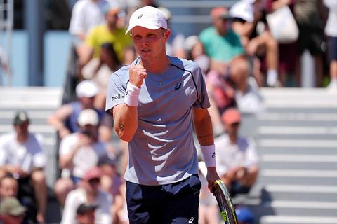 Toptennisser Jesper de Jong snapt niets van kritiek van Novak Djokovic op Roland Garros: 'Het wordt overdreven'
