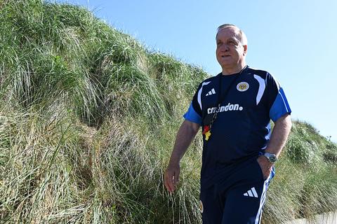 Dick Advocaat krijgt bijval na ophef rond Fred Rutten: 'Het belangrijkste is dat we nu een goede coach hebben'