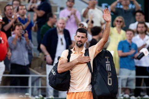 Novak Djokovic (39) na pijnlijke dreun op Roland Garros duidelijk over toekomst: 'Zelfs op één been...'