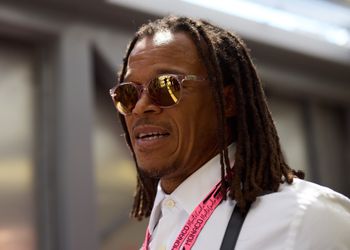 Voetballegende Edgar Davids wordt door vrouw voor schut gezet