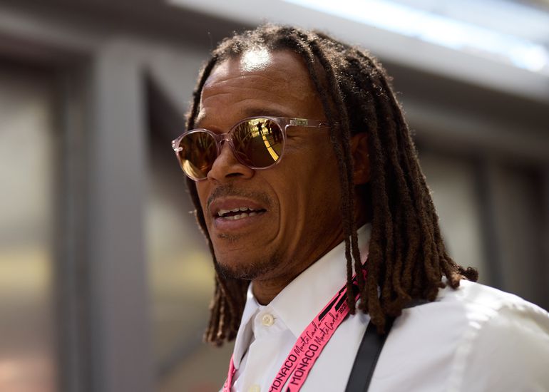 Voetballegende Edgar Davids wordt door vrouw voor schut gezet