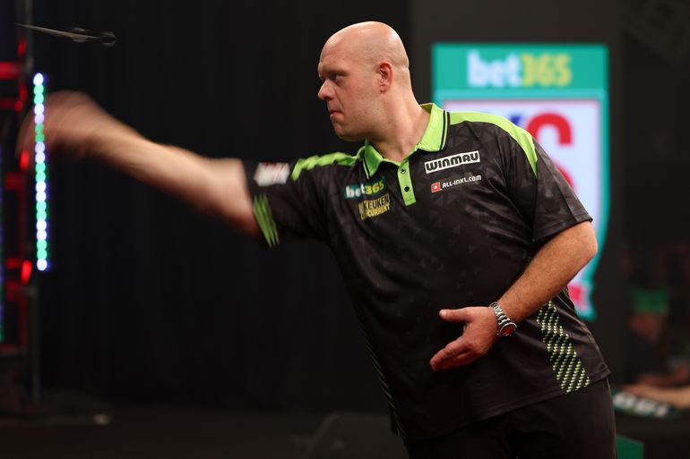 Topdarter Michael van Gerwen strandt tegen oud-wereldkampioen bij comeback na relatiebreuk