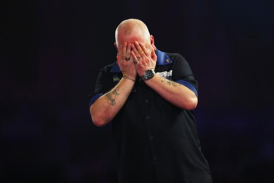 Dartswereld in rouw na overlijden van geliefde spelersvrouw: 'Zo erg om te horen'