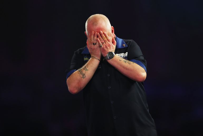 Dartswereld in rouw na overlijden van geliefde spelersvrouw: 'Zo erg om te horen'