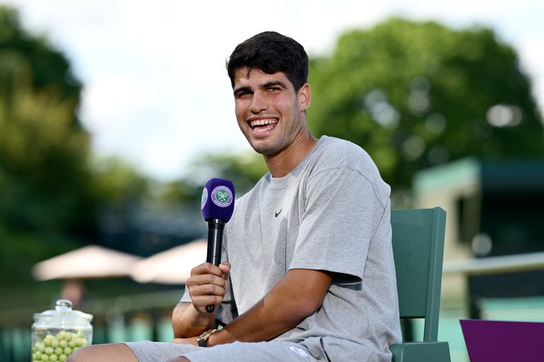Toptennisser Carlos Alcaraz krijgt grote eer op openingsdag van Wimbledon