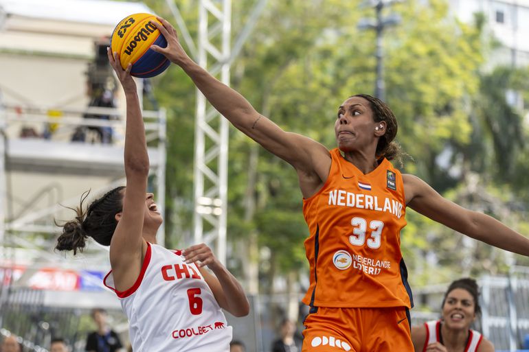 3x3 basketbalsters schrijven geschiedenis met wereldtitel in Mongolië