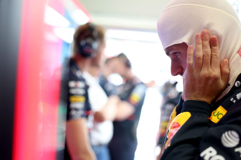 Buitenlandse media schrikken van emotionele Max Verstappen in GP van Oostenrijk: 'Denk niet dat hij getroost kan worden'