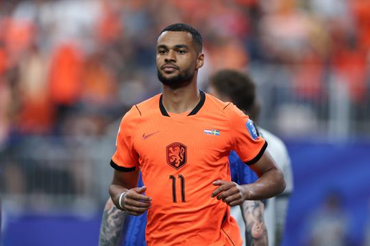 Virgil van Dijk spreekt steun uit naar Cody Gakpo en familie na verdrietig nieuws: 'Dan is voetbal maar bijzaak'